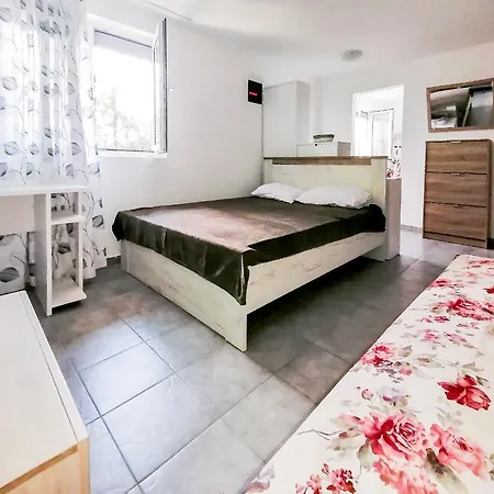 Apartments Siesta Тиват Екстер'єр фото